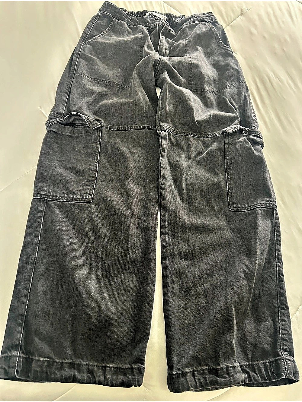 Zara Women's Cargo Wide Leg Pants in Black